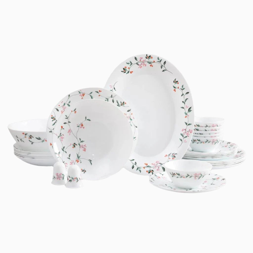 28-PIECE OPAL DINNERWARE SET, 929