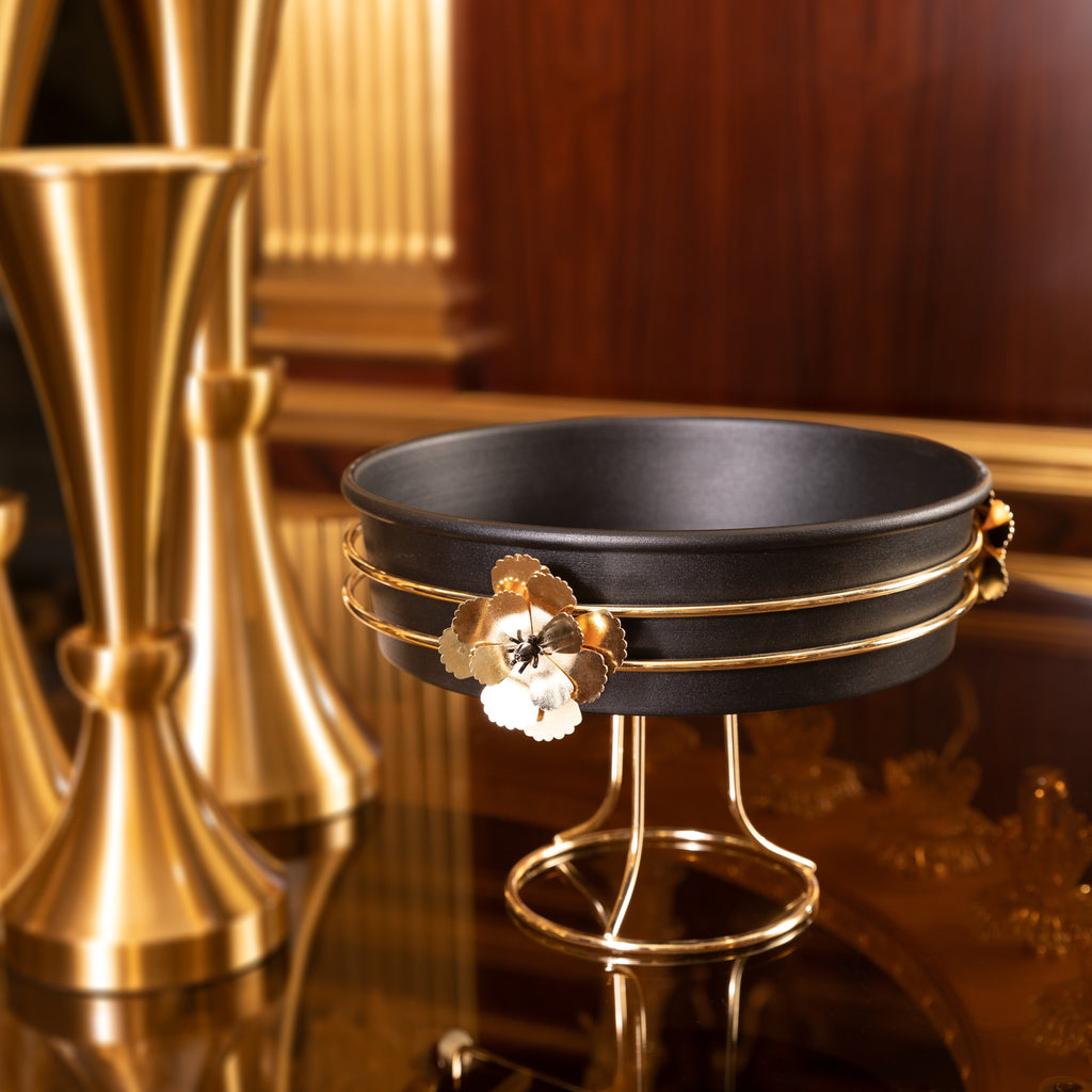 BLACK AND GOLD SERVING BOWL