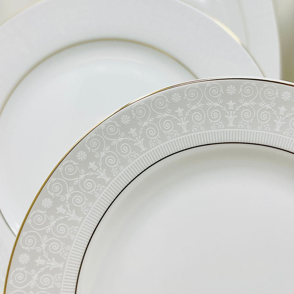 DINNERWARE SET