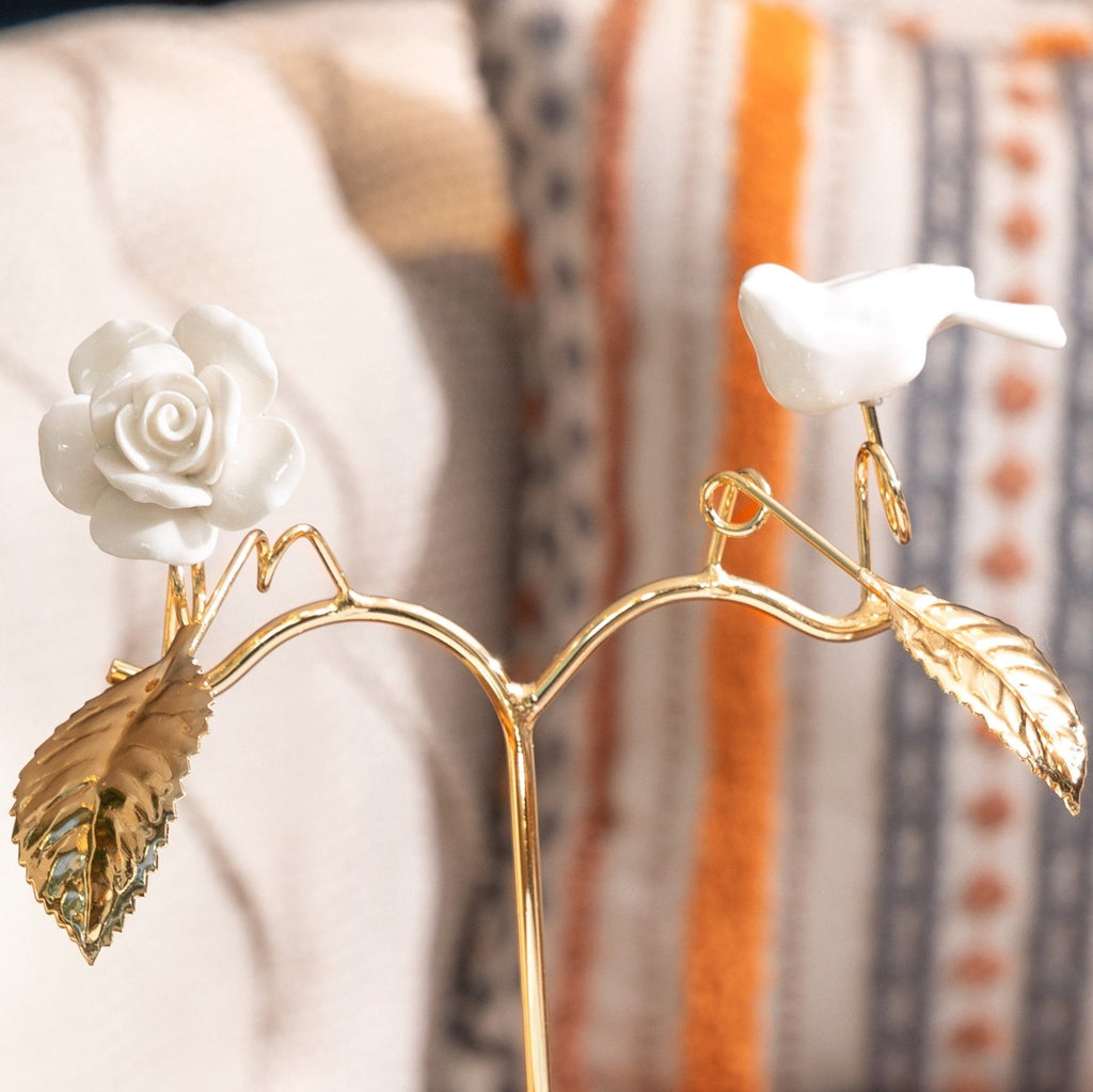 FOUR SECTION SNACK BOWL ON GOLDEN TONE STAND, FLOWER AND BIRD COLLECTION