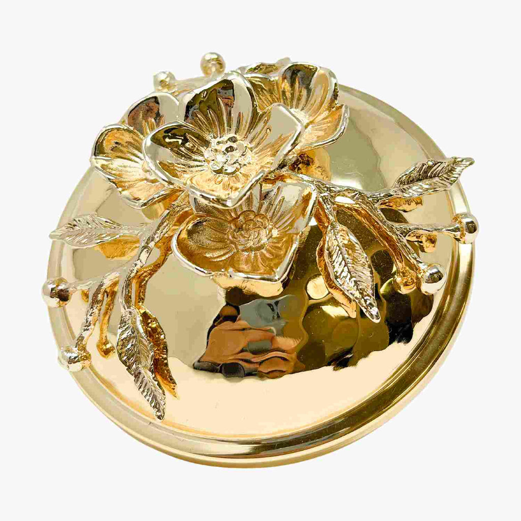 ROUND SERVING DISH WITH GOLD LID