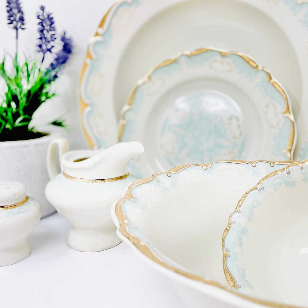 98-PIECE WHITE & GOLD MARTA BLUE DINNERWARE SET FOR 12-PERSON