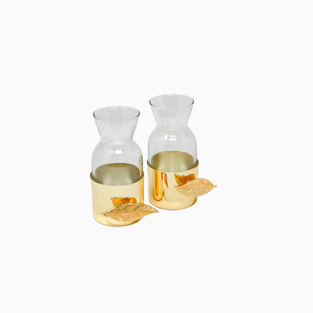 DRINKING GLASS WITH GOLDEN FLAT LEAF
