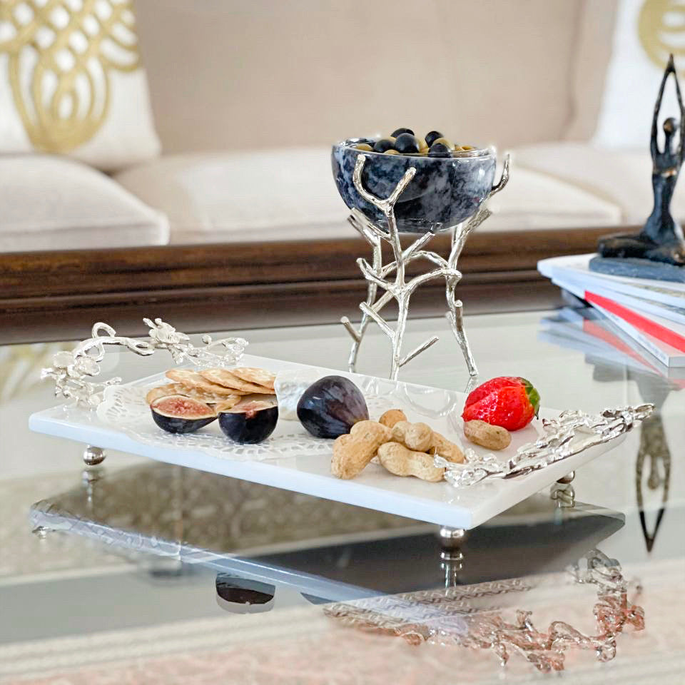 RECTANGULAR MARBLE SERVING BOARD, WITH GOLD FLOWERS