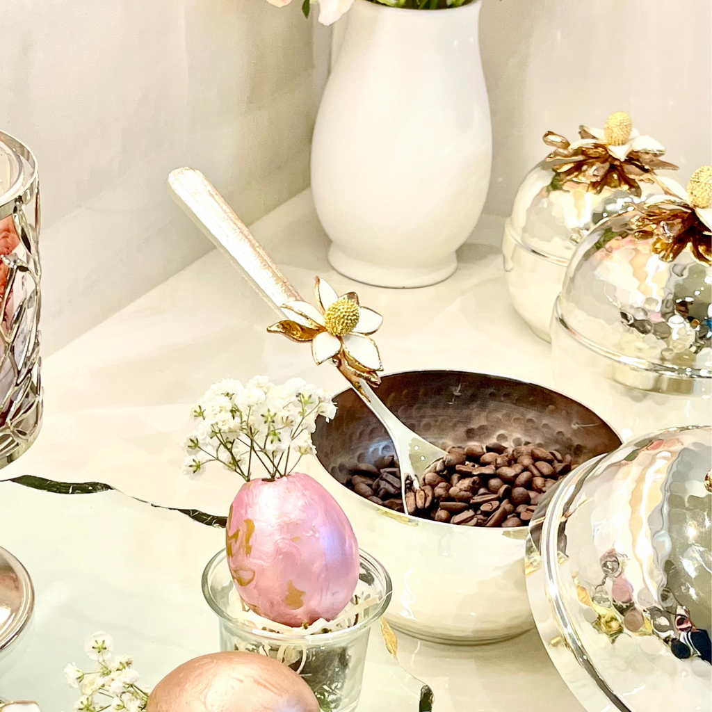 SALAD SPOON WITH WHITE FLOWER - Noble Home Gifts 